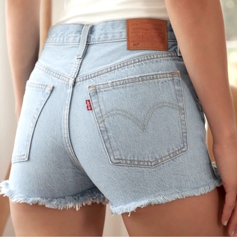 Distressed Wedgie Fit Levi's Denim Shorts Light Wash